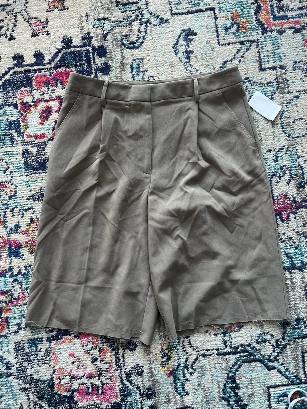 Brand New Topshop Pleated Women’s Shorts in Taupe Jort Length